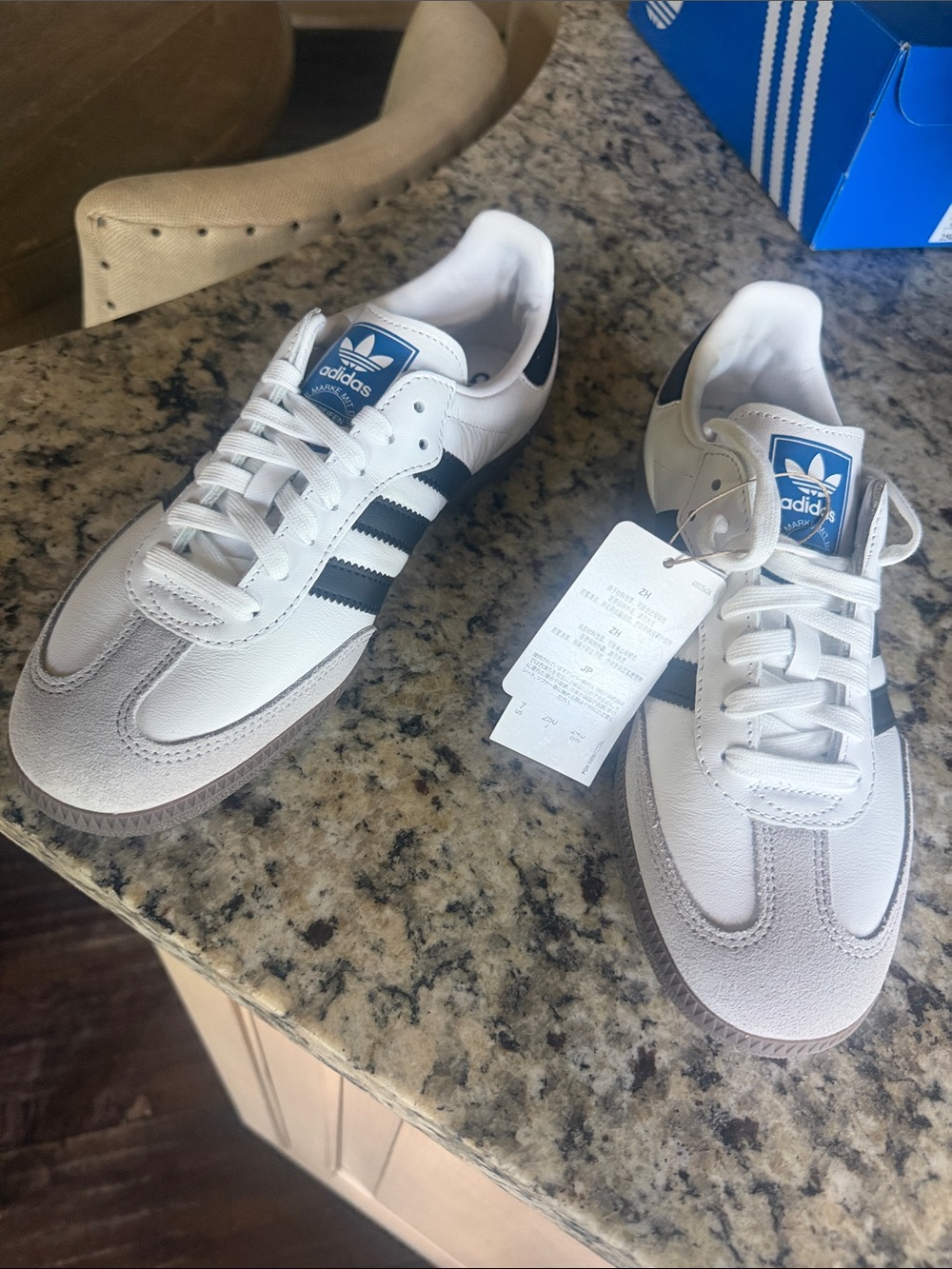 adidas White and Black Original OG Sambas NEW Women’s 8 Mens 7